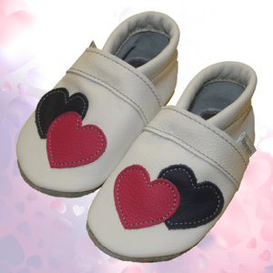 Krabbelschuhe Herz-Applikation Weiß