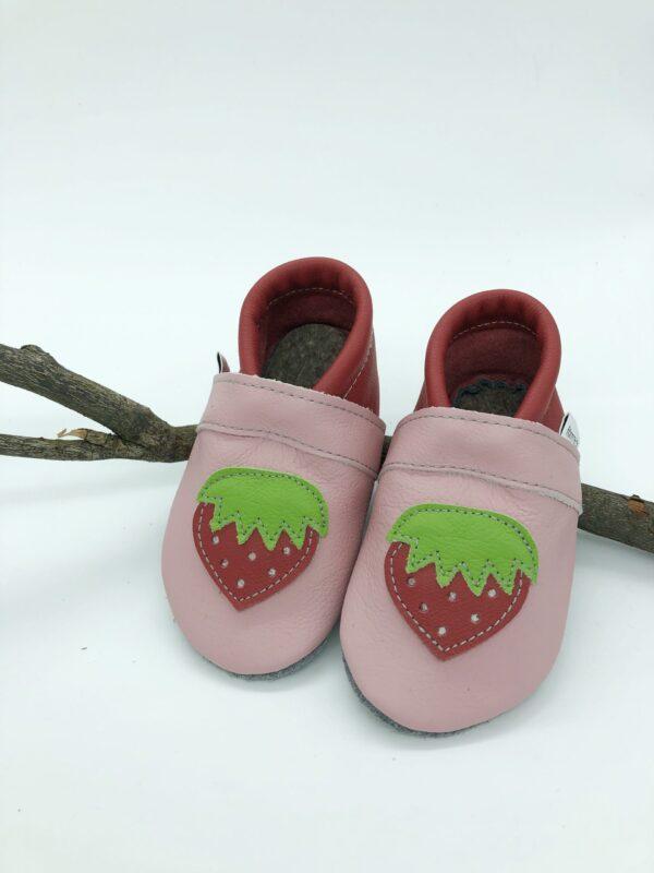 Krabbelschuhe Erdbeere rosa