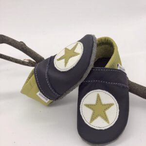 Krabbelschuhe Stern im Kreis marine-grün