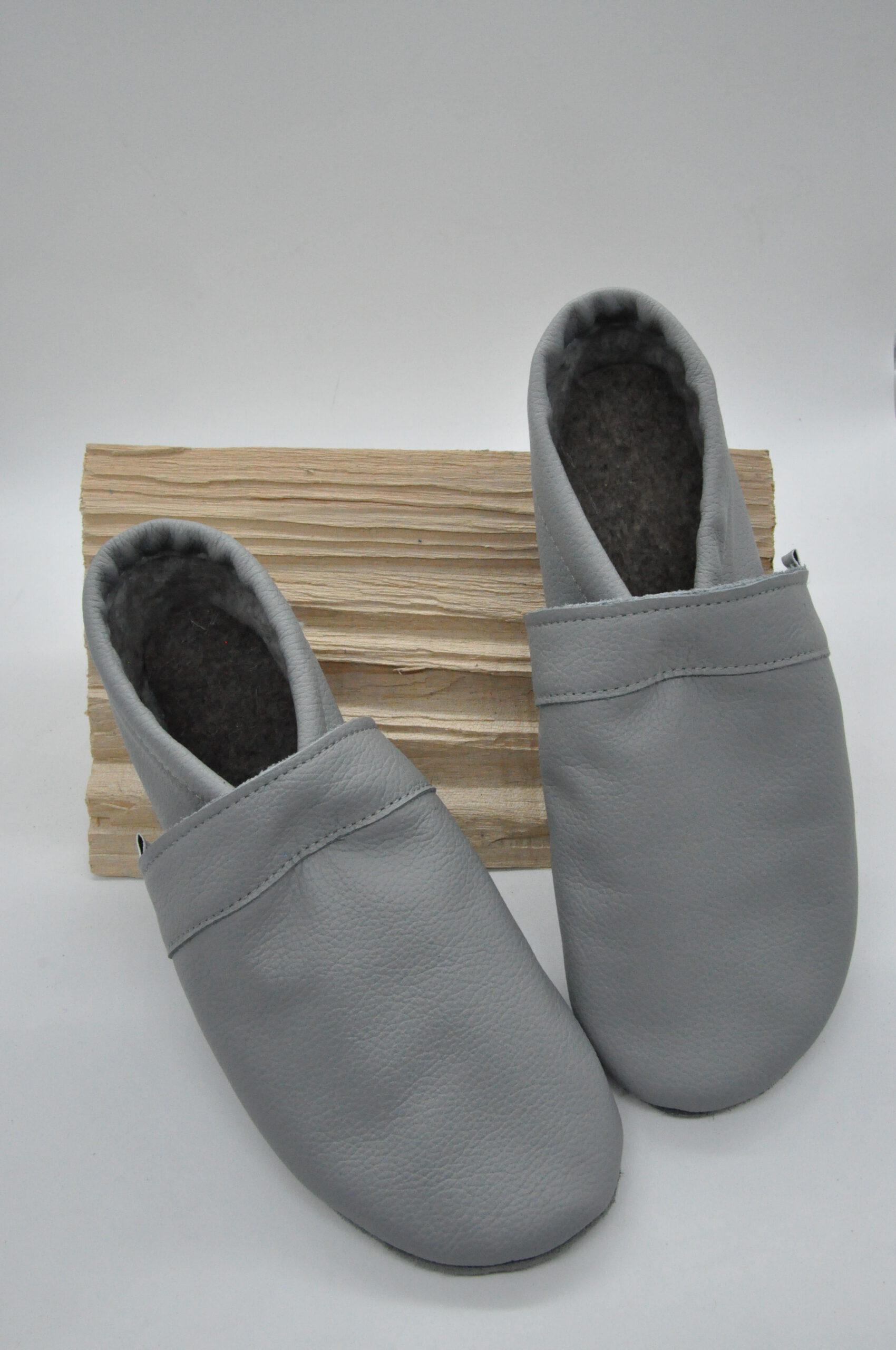 gefütterte Lederpuschen Grau Gr.38 – SALE