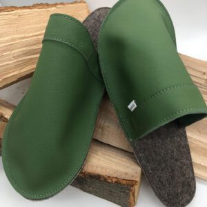 Hausschuhe grün
